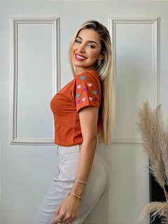 TSHIRT FEMININA ALGODÃO TELHA na internet