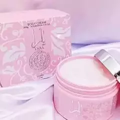 Creme Hidratante Corporal Yara Isabelle La Belle 200ml Pote - Lu Cosméticos e perfumaria LTDA