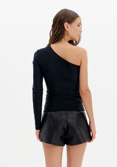 Blusa Básica Justa Ombro Único - Silvia Vieira Boutique