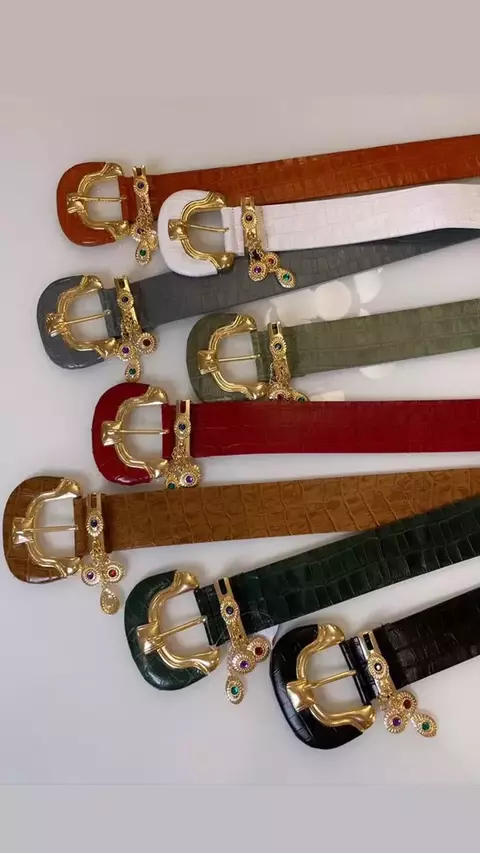 Cinto Feminino Penduricalho Croco