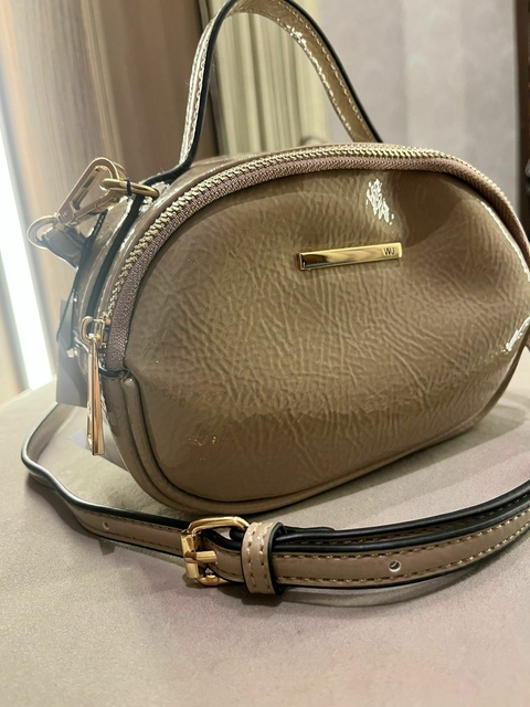 Crossbody com Alça de Mão Verniz