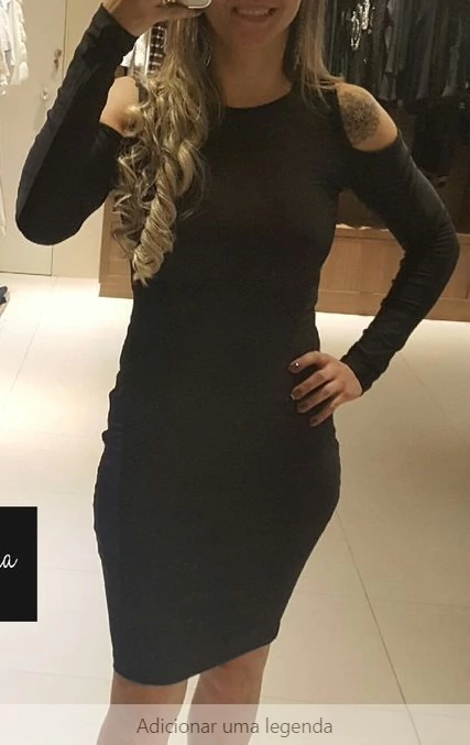 Vestido Midi Ombro de Fora