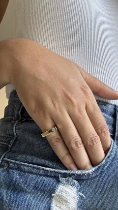 Anel Dedinho Quadrado com Zircônia Dourado - comprar online