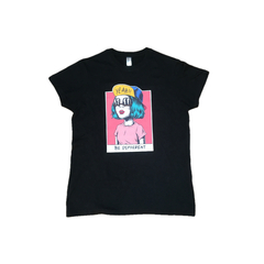 POLERA ESTAMPADA DIFERENTE - comprar en línea