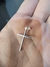 PINGENTE CRUCIFIXO AGULHA (2,9 CM X 1,9CM) (BANHO PRATA) na internet