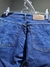 Calça jeans slim na internet