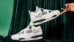 Banner da categoria Air Jordan 4