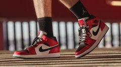 Banner da categoria Air Jordan 1 Mid