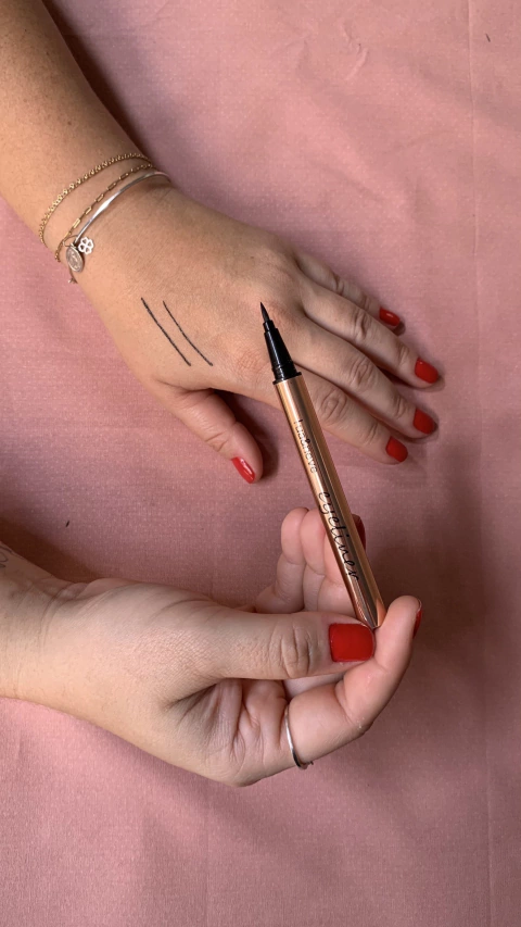 Caneta Delineadora Waterproof - Lua e Neve