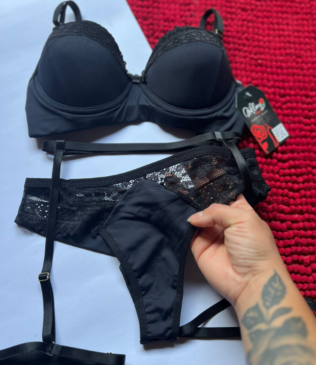 CONJUNTO DE LINGERIE