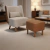 Poltrona Malta Com Puff Orgânica Luxo Tecido Linho Premium Design Redondo Exclusivo P/ Sala Quarto Hall