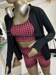 Jaqueta Esportiva com Proteção nas mãos na internet
