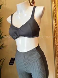 Conjunto Top e Short Performance Fit na internet