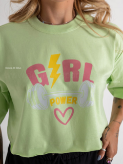 Cropped Max Oversized Girl Power na internet