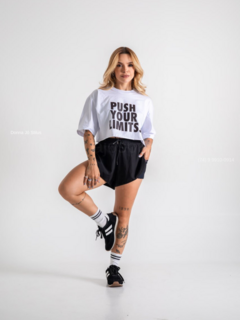 Cropped Max Oversized na internet
