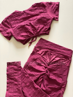 Imagem do Conjunto Cropped e Legging Ondinha Fitness