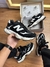 Imagem do New Balance 9060 COURO PRETO/BRANCO