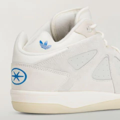 Adidas BadBo 1.0 "Resilience" en internet