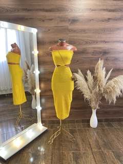 Vestido Midi - amarelo