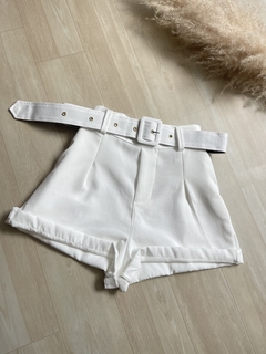 Short alfaiataria cinto - Branco - comprar online
