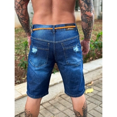 Imagem do BERMUDA JEANS MASCULINA COM CORDÃO