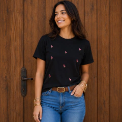 T-Shirt Feminina Gola Redonda Bordado Flamingo em Algodão 100%