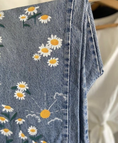 Prendas pintadas y bordadas a mano <3 en internet