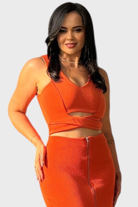 BLUSA CROPPED COM CUT OUT LARANJA