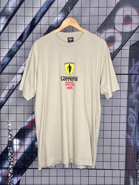 Camiseta Chronic F1 Sonhador Corre Caqui - comprar online