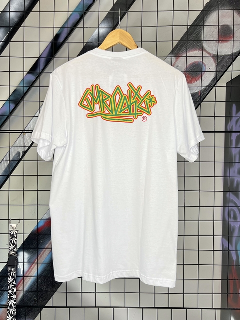 Camiseta Chronic Tag Reggae Branca - comprar online