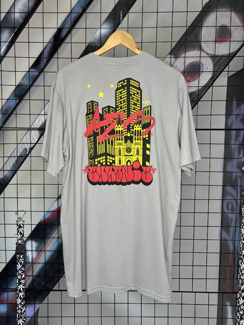 Camiseta Chronic Arranha-Céu Cinza - comprar online