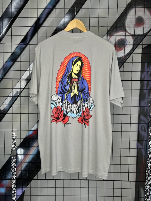 Camiseta Chronic Bençãos e Rosas Cinza - comprar online