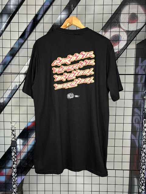 Camiseta Chronic Retrô Preta - comprar online