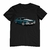 Camiseta com estampa de um Chevrolet Chevelle SS 396 em azul e branco.