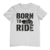 Camiseta masculina com estampa "Born to Ride" e uma moto clássica.