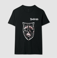 Camiseta Nosferatu Com Sangue na internet