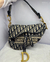 Bolso “Christian Dior” Curve