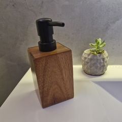 Dispenser Acacia en internet