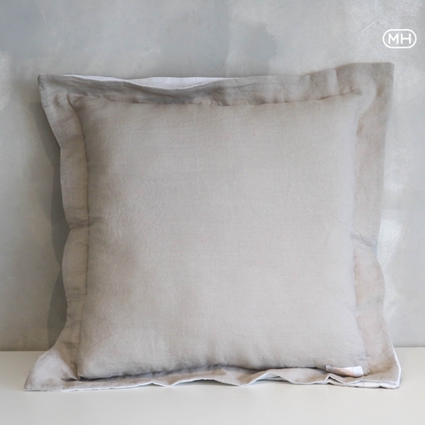 Almofada Burb 50x50 cm – Elegância e Sofisticação em Linho 100% Cambraia