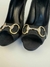 Scarpin Gucci Crystal de Cetim Preto: Sofisticação e Glamour!