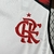 Detalhe do escudo bordado na regata Flamengo 25/26 Adidas