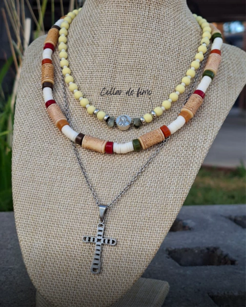 Collar de fimo con central de la Virgen