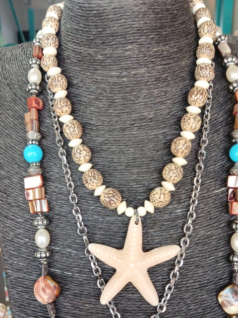 Collar estrella con semillas y coco