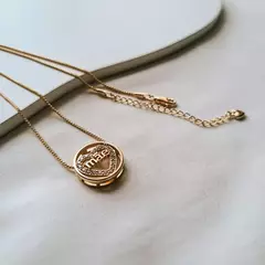 Colar Veneziana Pingente Mãe na internet