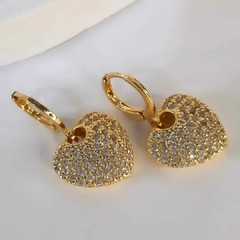 Brinco Argola Click Coração Cravejada na Zircônia - Banho de Ouro 18K - comprar online
