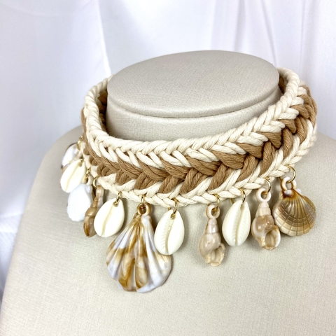 Gargantilha trançada