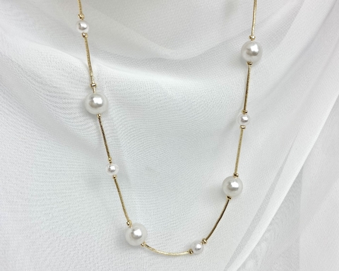 Colar Dourado com Pérolas