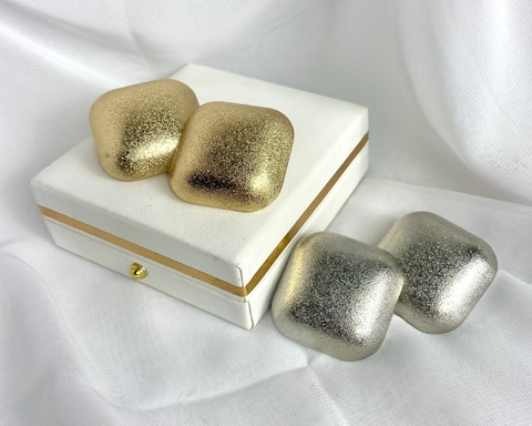 Brinco Quadrado Reluzente