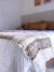 Pie de cama "Nubes de nieve" 182 x 50 cm, tejido en telar - Casa Amancay