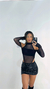 BODY PRETO TRANSPARENTE COM RECORTE LATERAL E MANGAS LONGAS